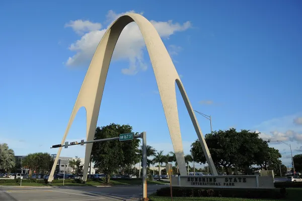 305