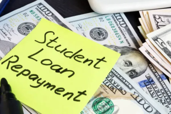 041024-student-loans-desktop.png