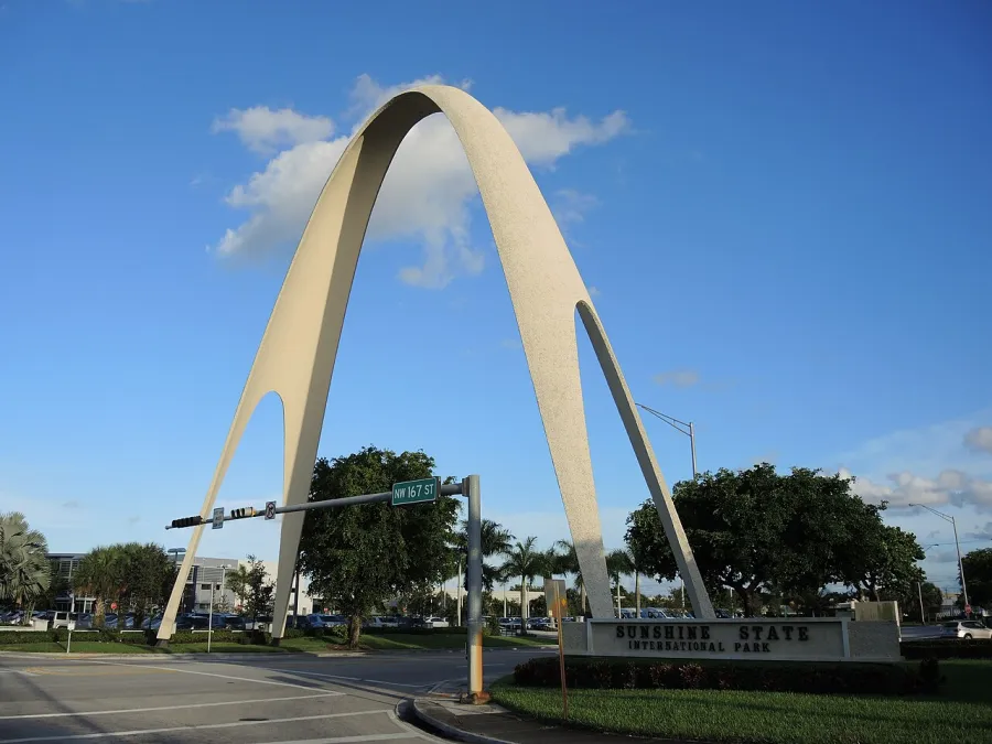 305